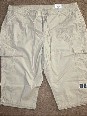 New Women’s Plus St. John’s Bay Khaki Capri Cargo Pants w/ Drawstring leg Sz 24W